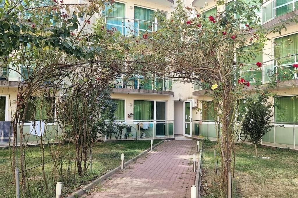 Уютен Апартамент Близо До Морето Igroeg Burgas Exterior foto