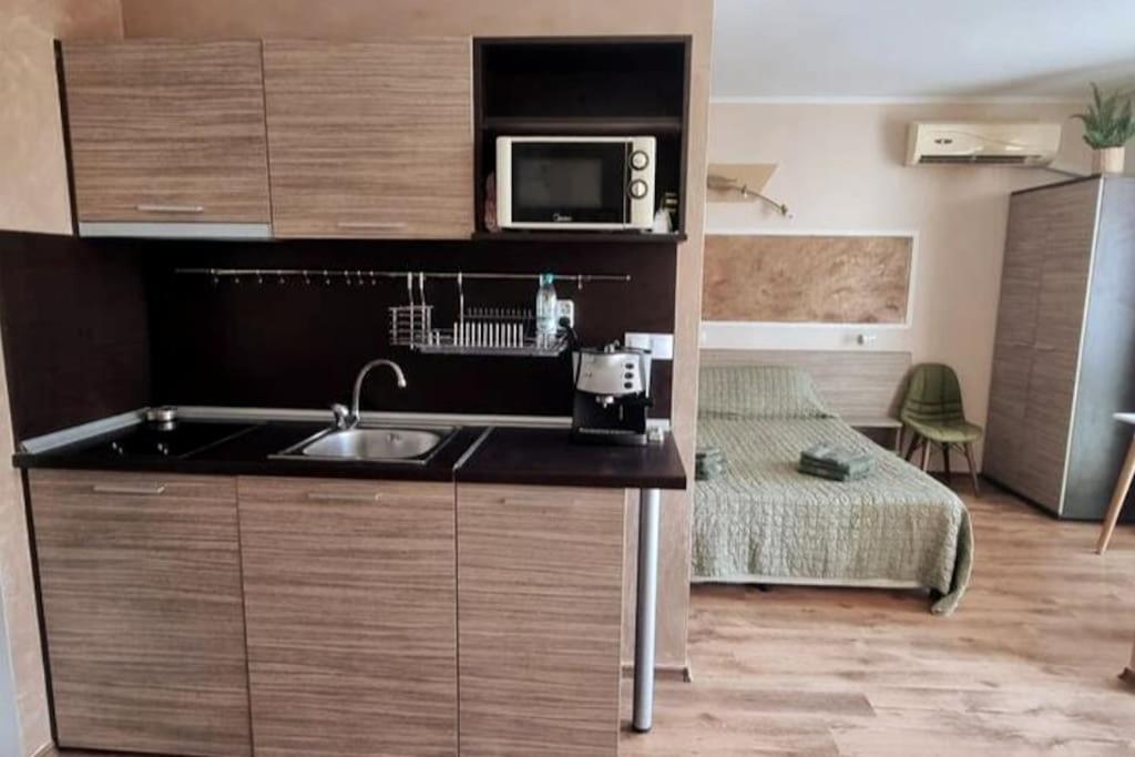 Уютен Апартамент Близо До Морето Igroeg Burgas Exterior foto