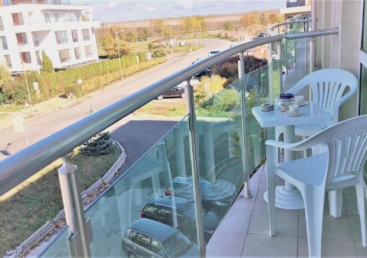 Уютен Апартамент Близо До Морето Igroeg Burgas Exterior foto